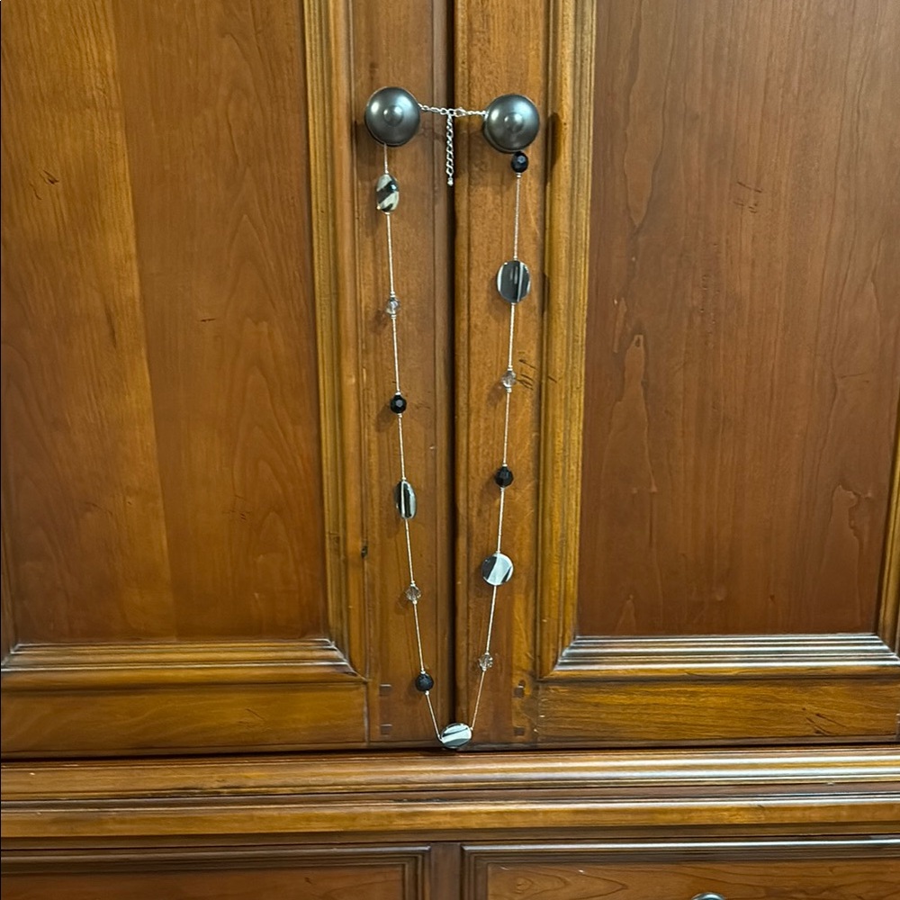 Elegant Black and Silver Beaded Necklace